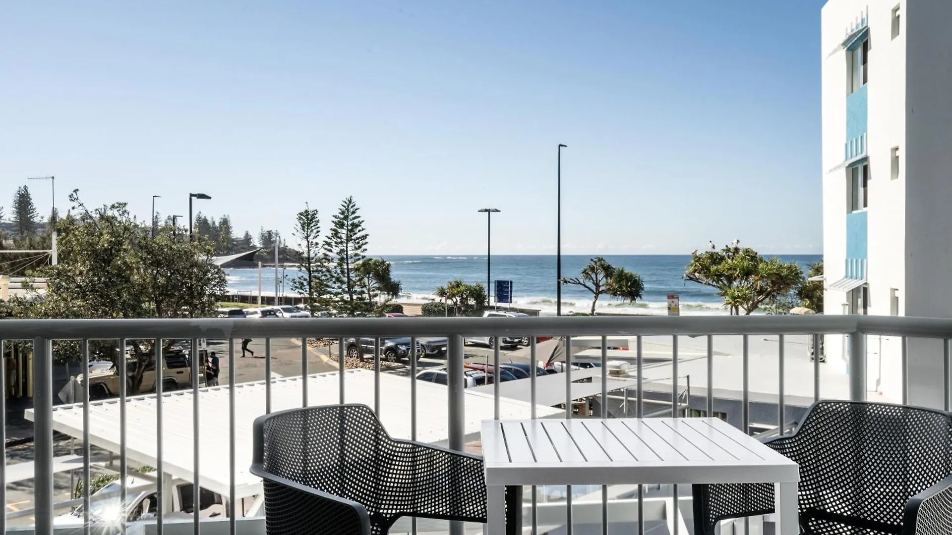 Rolling Surf Resort Caloundra