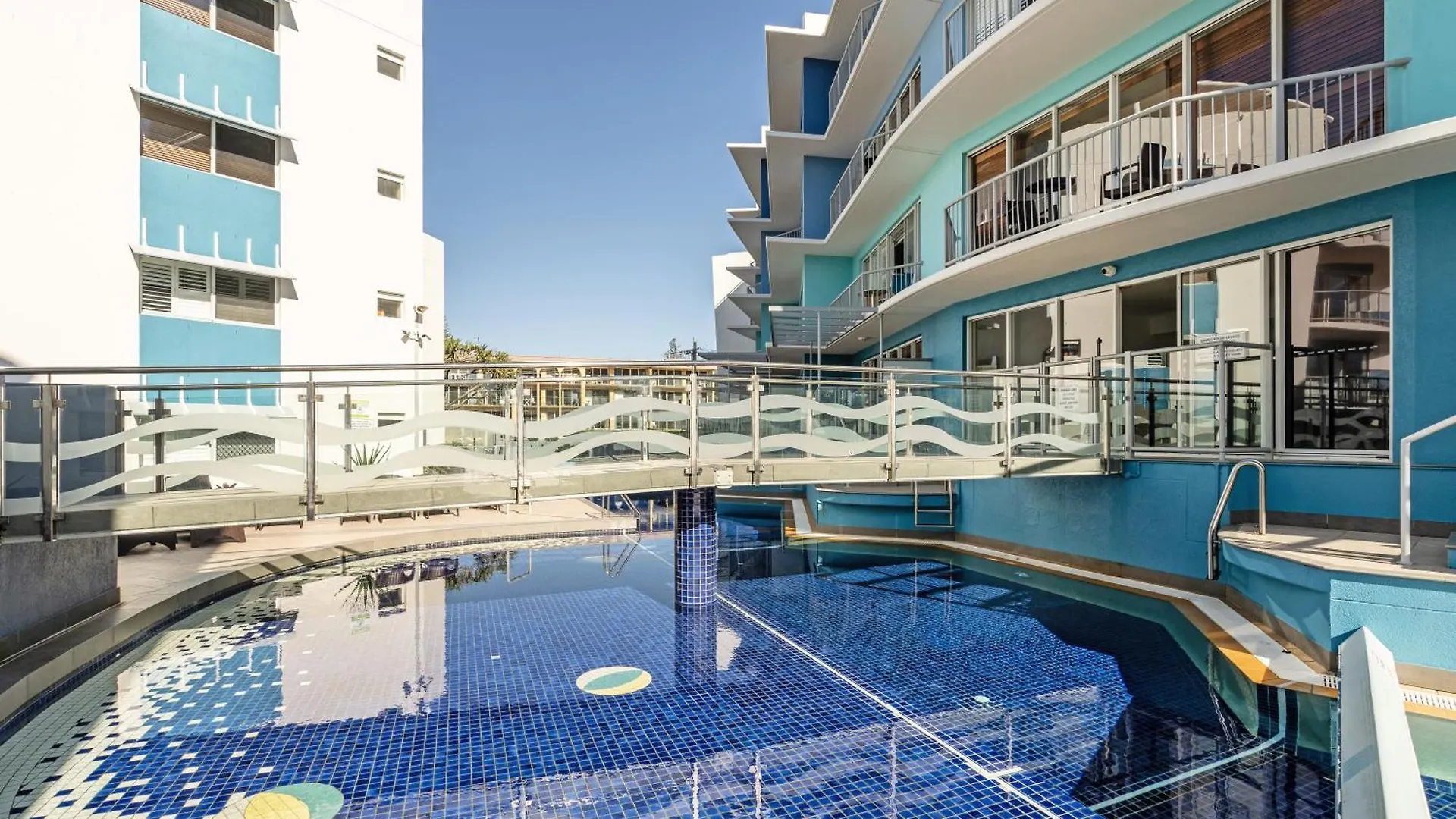 Rolling Surf Resort Caloundra