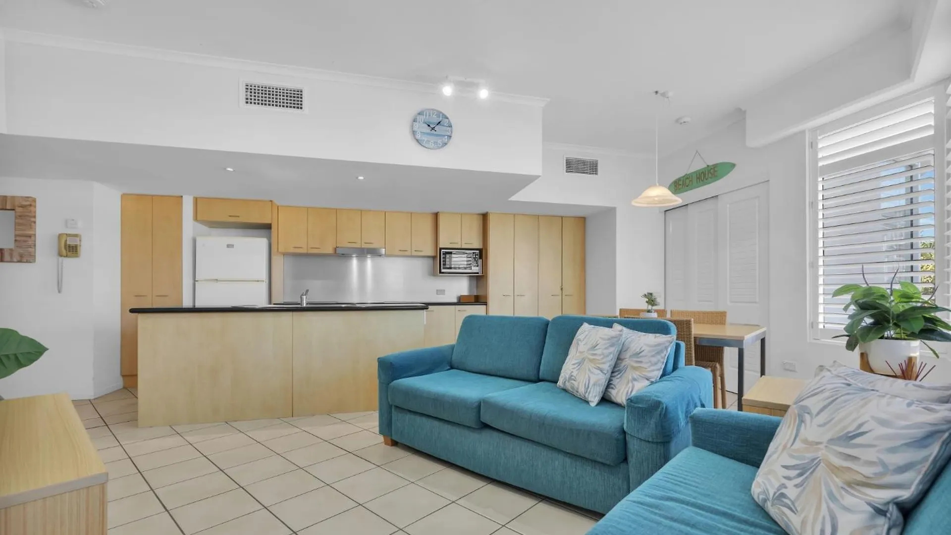 Rolling Surf Resort Caloundra Australia