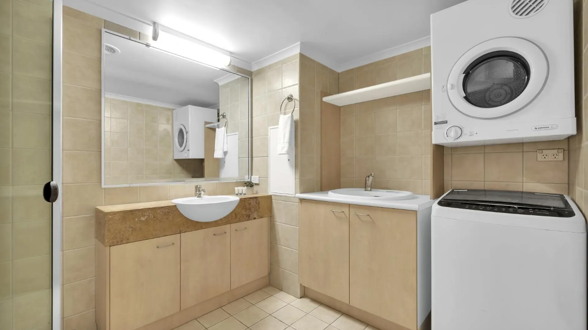 Rolling Surf Resort Caloundra