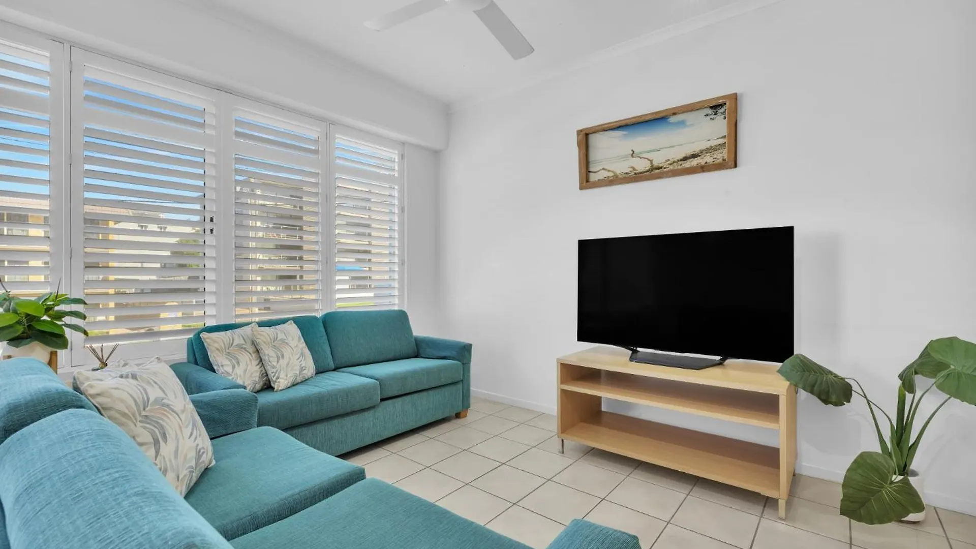 Rolling Surf Resort Caloundra