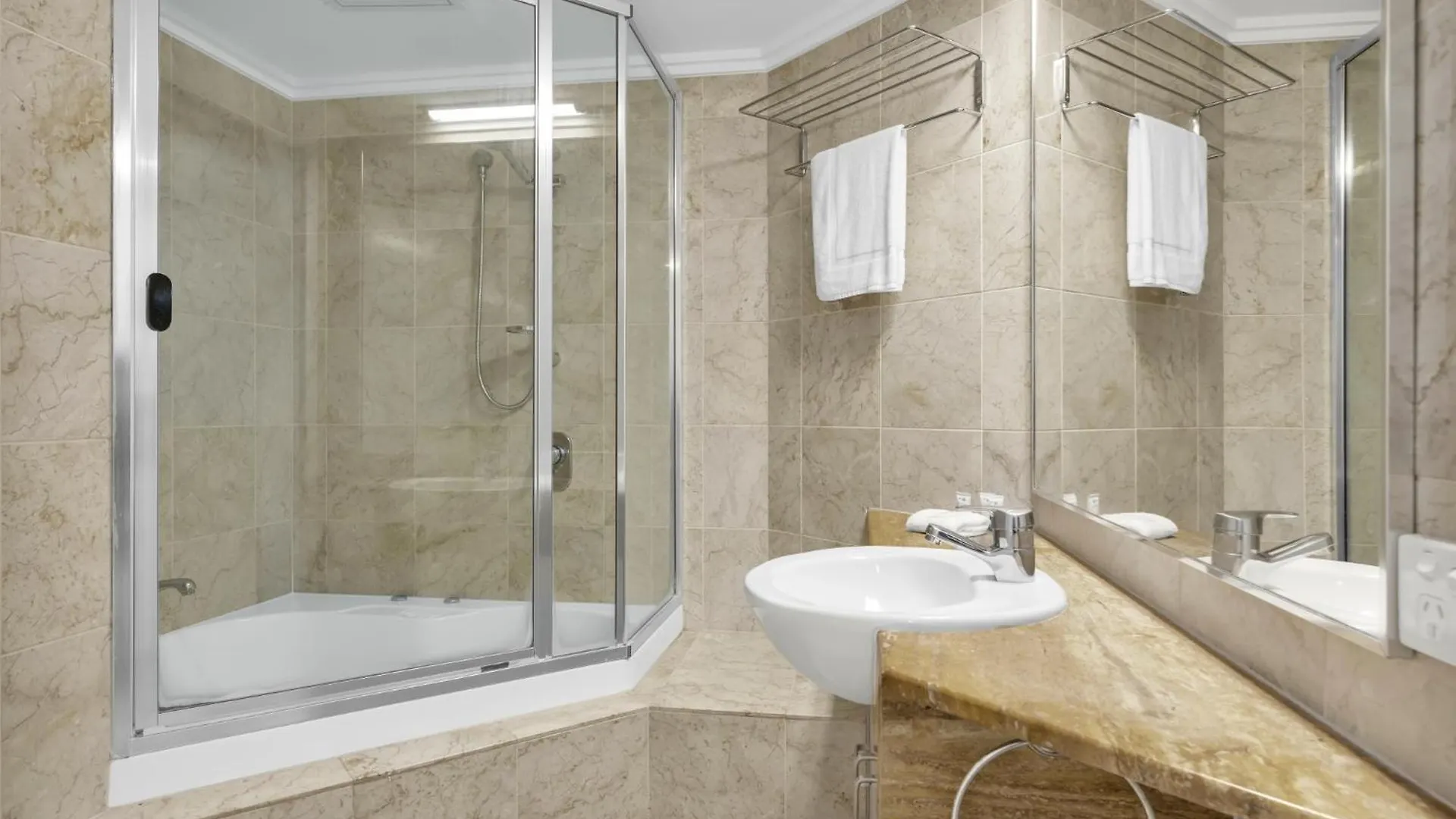 Rolling Surf Resort Caloundra
