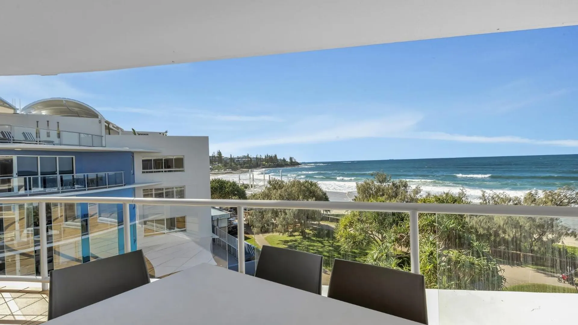 Rolling Surf Resort Caloundra