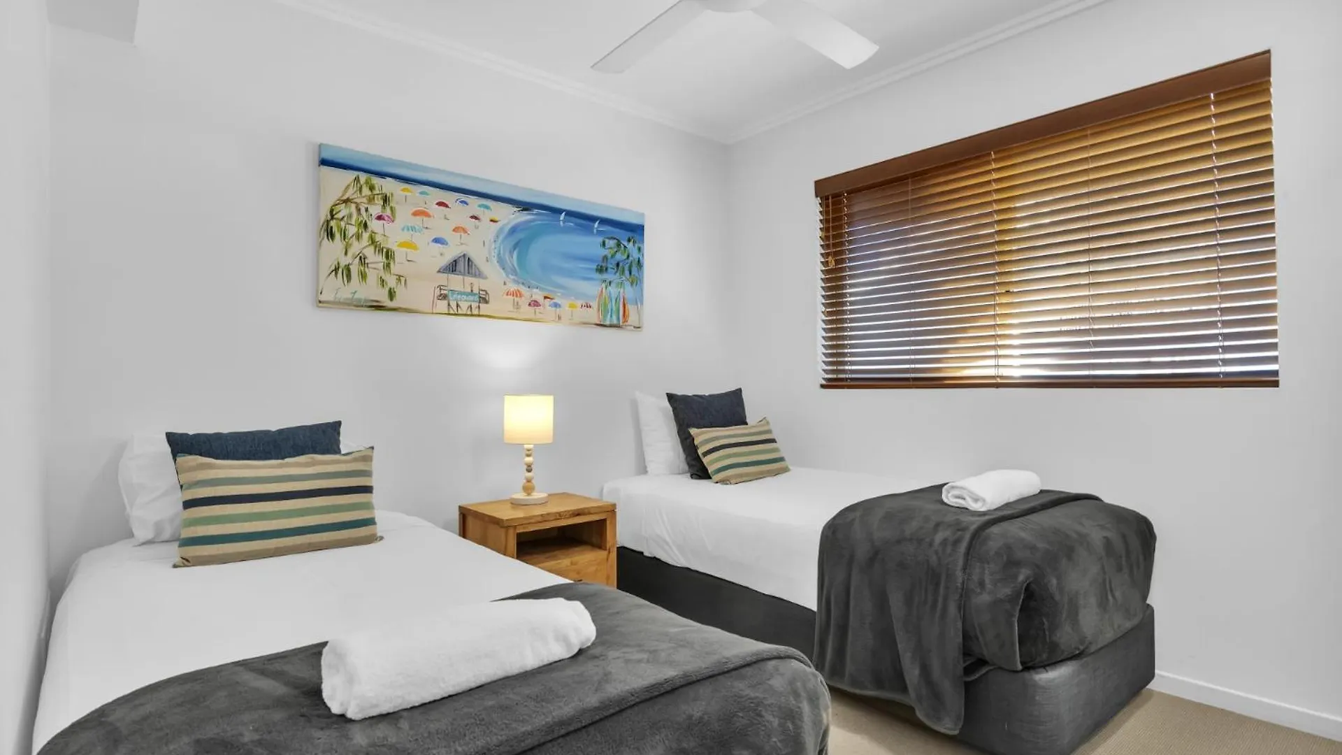 Rolling Surf Resort Caloundra Australia