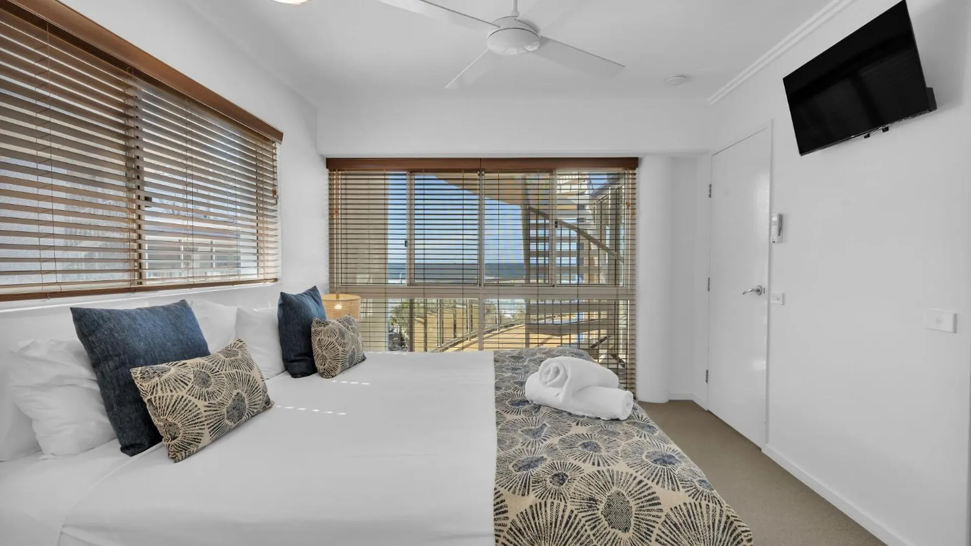 Rolling Surf Resort Caloundra 4*,