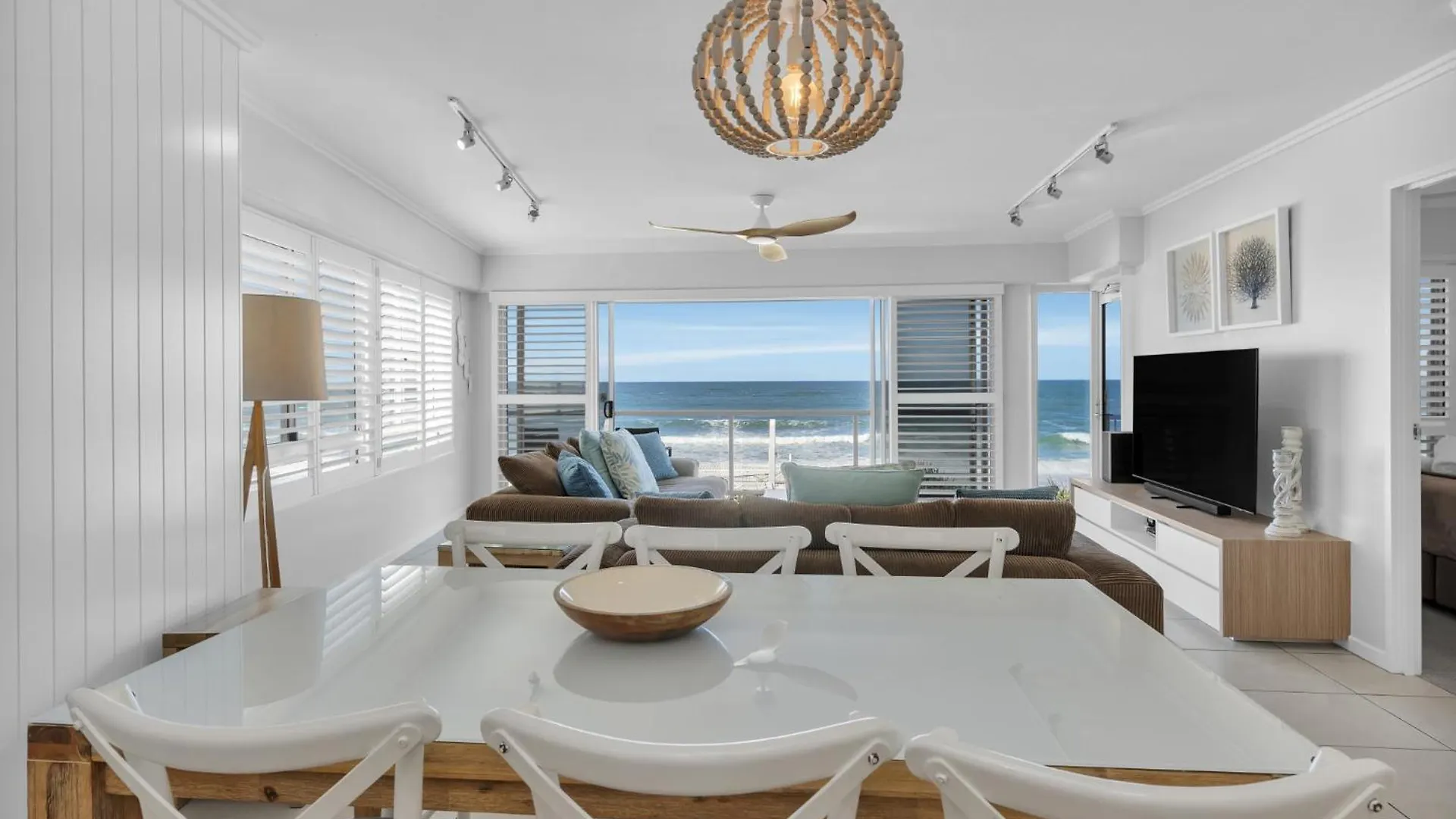 Rolling Surf Resort Caloundra