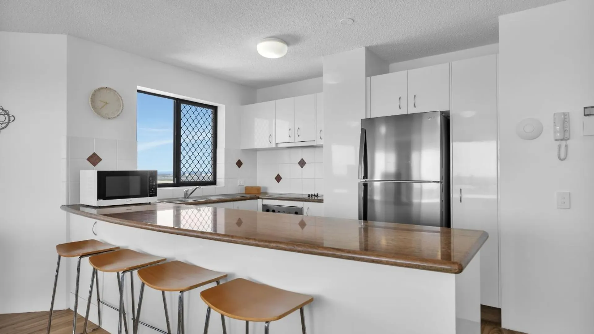 Rolling Surf Resort Caloundra