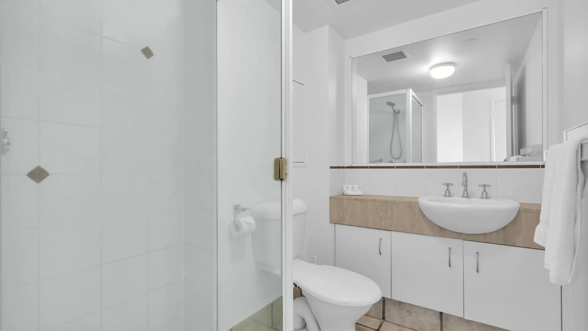 Rolling Surf Resort Caloundra Australia