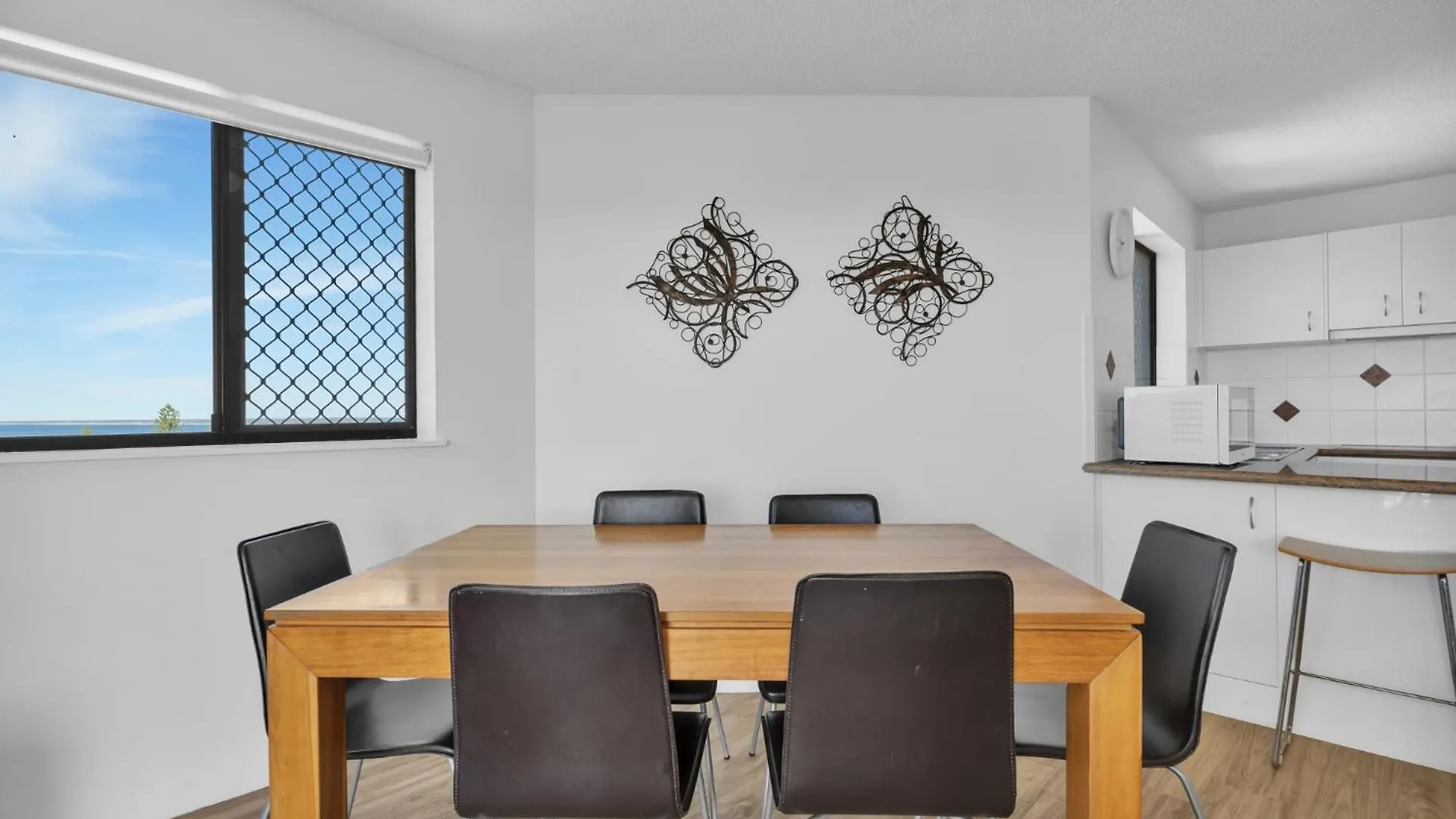 Rolling Surf Resort Caloundra