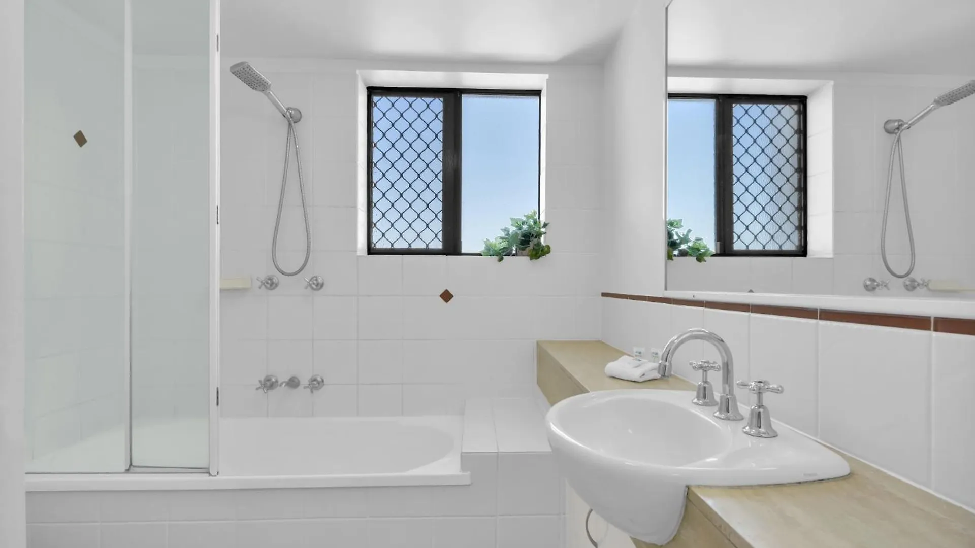 Rolling Surf Resort Caloundra